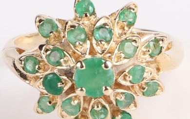 14K YELLOW GOLD GREEN EMERALD COCKTAIL RING