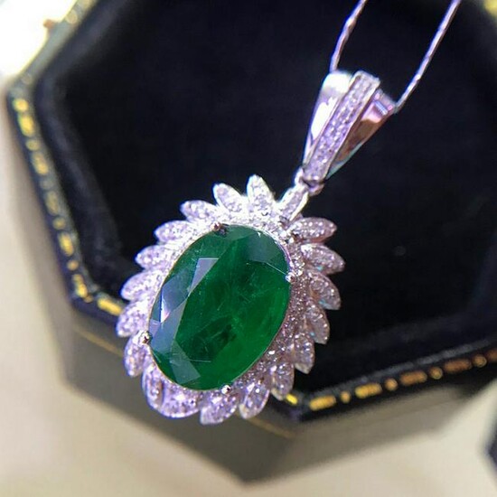 18K White Gold 3.54 ct Emerald & Diamond Pendant