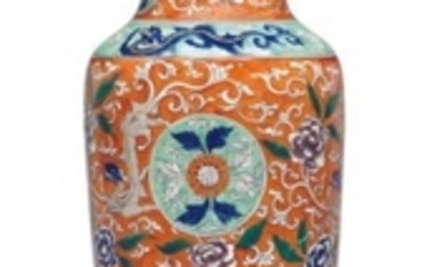 A CORAL-GROUND ROULEAU VASE, LATE QING DYNASTY, LATE 19TH/20TH CENTURY