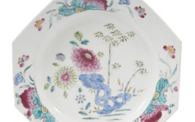 An English porcelain famille rose octagonal plate 18th century...