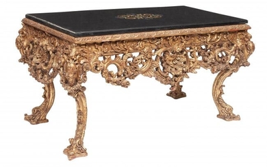 61024: An Italian Baroque-Style Carved Giltwood Salon T