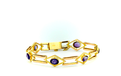 9CT YELLOW AND ROSE GOLD BRACELET SET WITH OVAL CUT AMETHYSTS.