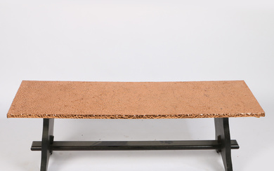 A 20TH CENTURY COPPER SPOT HAMMERED LOW COFFEE TABLE.