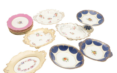 A COLLECTION OF EARLY 19TH CENTURY ENGLISH PORCELAIN DESSERT PLATES AND TAZZAS.