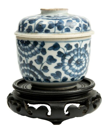 A Chinese Blue and White 'Lotus' Cupfull and Cover.