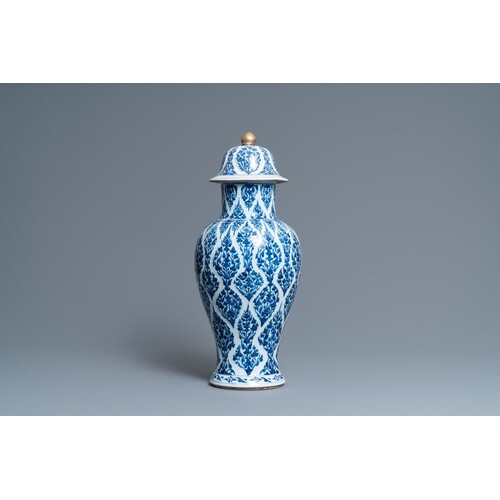 A Chinese blue and white vase and cover, KangxiDescription:H...