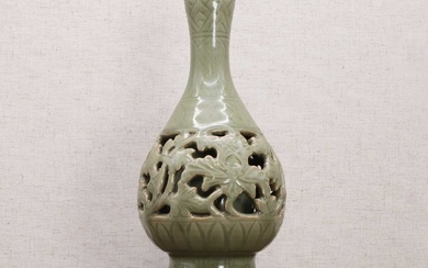 A Chinese reticulated Longquan yuhuchun vase