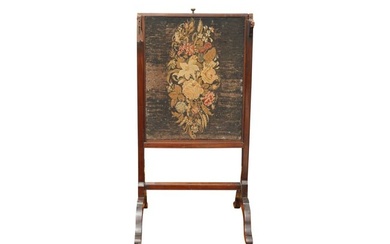 A GEORGE III STYLE VICTORIAN MAHOGANY FIRE SCREEN, LATE 19TH CENTURY