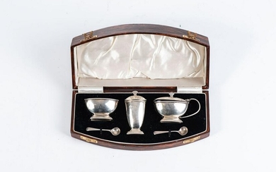 A GEORGE V CASED SILVER CONDIMENT SET, ADIE BROTHERS