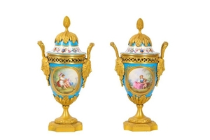 A PAIR OF LATE 19TH CENTURY FRENCH SEVRES STYLE