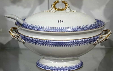 A ROYAL WORCESTER SOUP TUREEN