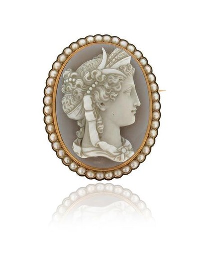 A Victorian hardstone cameo brooch, depicting Ceres in...