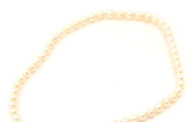 NOT SOLD. A cultured pearl neklace set with numerous with a diamond and pearl clasp set with brilliant-cut diamonds and cultured pearl, mounted in 14k gold. L. 45 cm. – Bruun Rasmussen Auctioneers of Fine Art