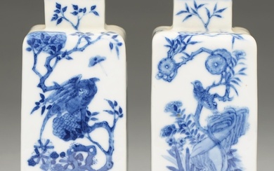A pair of Chinese blue and white tea caddies, 19th / 20th c,...