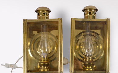 A set of 2 brass wall lamps, Danish design, 20th century.