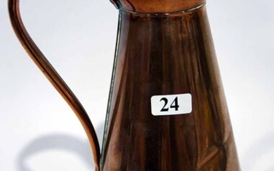 AN EARLY 20th CENTURY COPPER WATER PITCHER