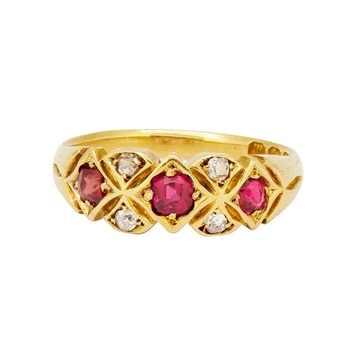 ANTIQUE RUBY AND DIAMOND RING, 18-ct gold. Set with 3 rubies...