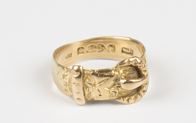 An 18ct gold ring in a buckle and strap design, Chester 1912, weight 4.2g, ring size approx O.