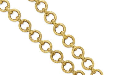 An 18k gold chain