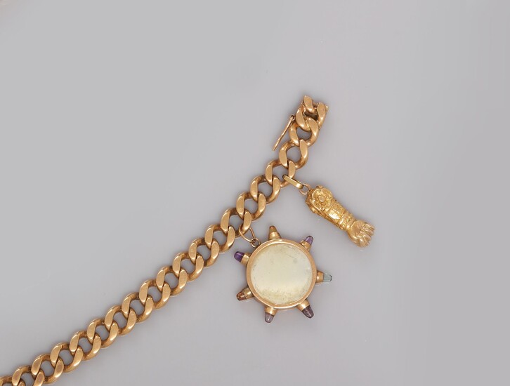 Bracelet deux breloques en or jaune, 750... - Lot 24 - Marie-Saint Germain
