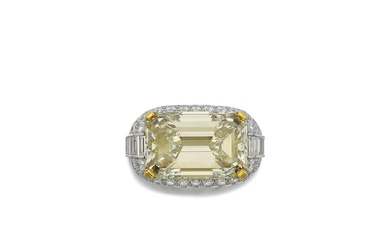 Bulgari Fancy Light Yellow Diamond and Diamond 'Trombino' Ring