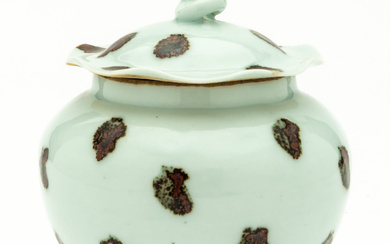 CHINESE LIDDED CERAMIC BOWL WITH BROWN SPOTS