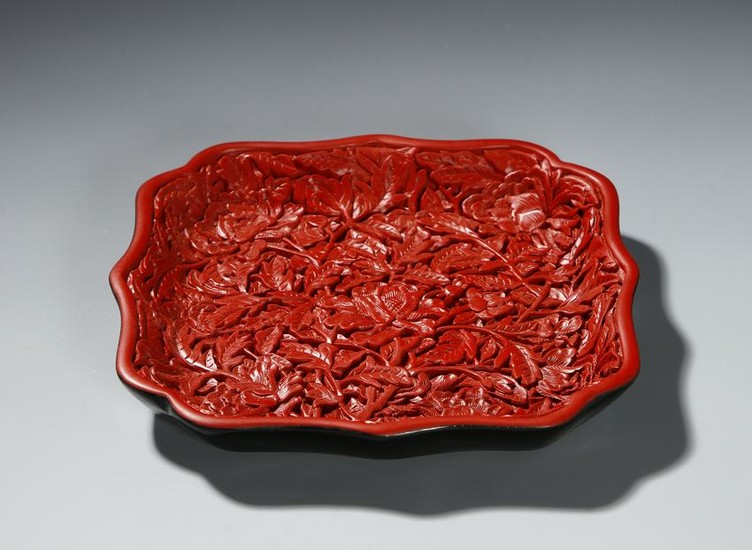 Chinese Cinnabar Lacquer Lobed Tray