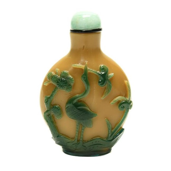 Chinese Green Overlay Yellow Peking Glass Snuff Bottle.
