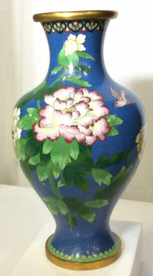 Collectible Signed Chinese Cloisonné Vase