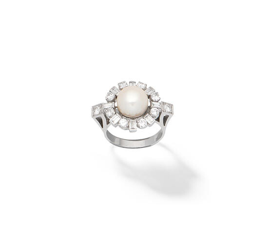 Cultured pearl and diamond cluster ring