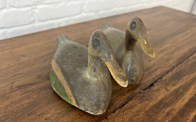 DECORATIVE WOODEN DUCK DECOYS GROUPING
