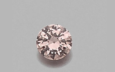 DIAMANT 0,61 CARAT FANCY PURPLISH-PINK A 0,61 carat diamond Fancy Purplish-Pink. LFG preliminary report : Fancy Purplish-Pink, clar...