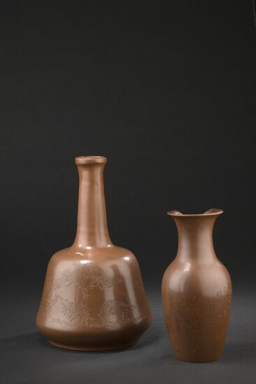 Deux vases en grès de Yixing Chine Le premier... - Lot 24 - Daguerre