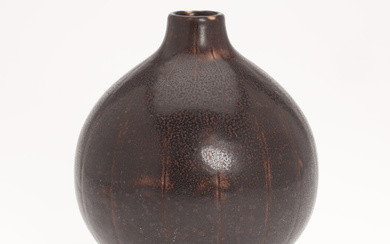 EVA STAEHR-NIELSEN. Spherical vase with slim neck, Saxbo, stoneware, eggplant glaze, Denmark, 1937-1949.