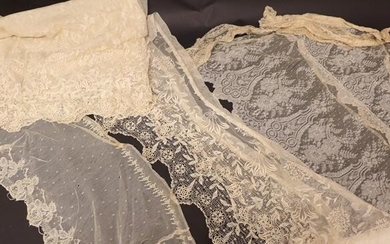 Early 20th Century Lace, including a ladiy's triangular shoulder capelet...