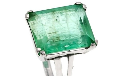 Emerald ring WG 585/000 w
