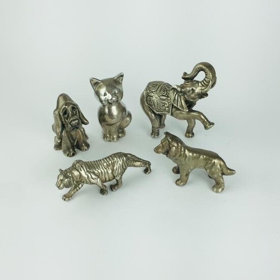 Figures in silver
