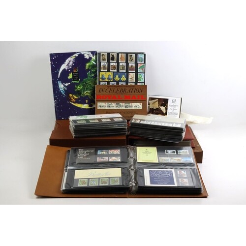 GB - large collection of QE2 unmounted mint in 5x albums, on...