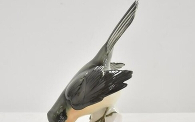 GERMAN SCHWARZBURGER PORCELAIN BIRD MODEL