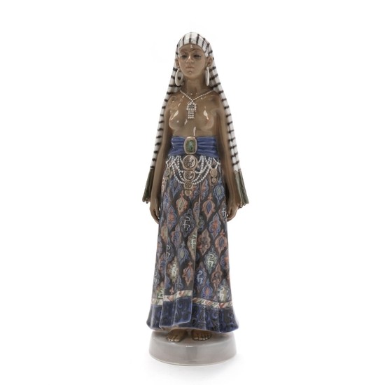 Jens Peter Dahl-Jensen: “Egyptian woman”. A porcelain figurine, decorated in colours. 1123. Dahl-Jensen. H. 42.5 cm.