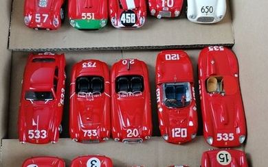 LOT de 15 véhicules échelle 1/43 métal : 7x Artmodel Ferrari 2x Dallari Modelli Ferrari...