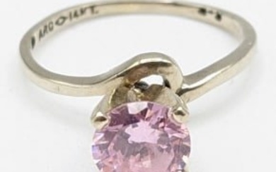 Ladies 14K White Gold Pink Sapphire Solitaire Ring