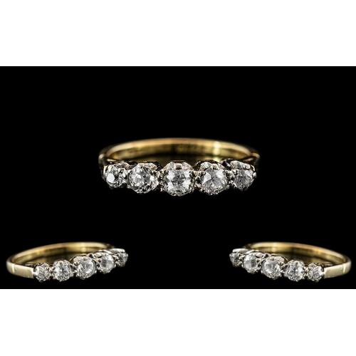 Ladies 18ct Gold - Attractive 5 Stone Diamond Set Ring - Gal...