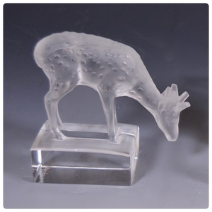 Lalique Crystal Frosted Deer Figurine/Paperweight