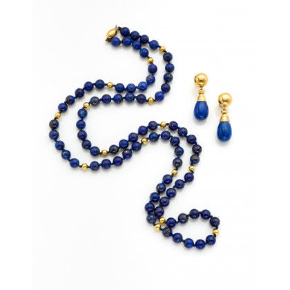 Lapis lazuli and yellow gold jewelry set comprising a cm 85 circa necklace with mm 7.90/8.20 circa beads and pendant...