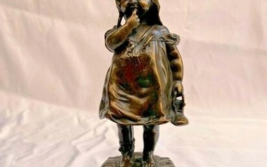 MAGNIFICENT 1900 BRONZE OF A GIRL STANDING ON A CHAIR BY JUAN CLARA