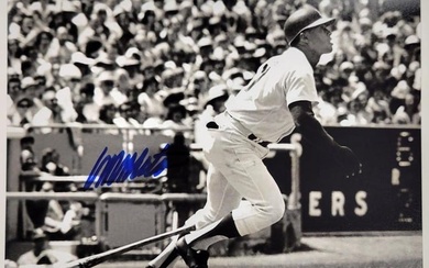 Manny Mota signed 8x10 Photo Dodgers autograph Beckett BAS Witness