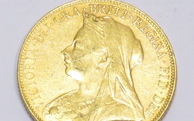 Pièce en or "Souverain, Reine Victoria, Type Vieille tête" datée de 1900. Poids : 7g99....