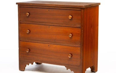 SMALL CHEST OF DRAWERS.
