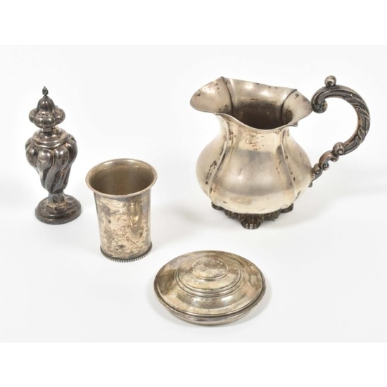 [Silver] Collection of silver dishes A 2nd grade Dutch silver salt shaker. Master mark Van...